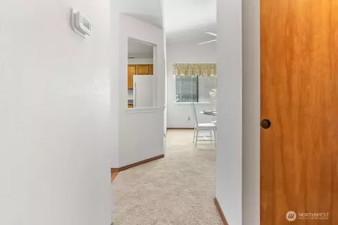 Entry Way - 1800 Mill Creek Rd SE #12A, Mill Creek, WA 98012 photo 1 of 5