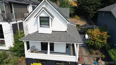 2534 13th Ave W, Seattle, WA 98119