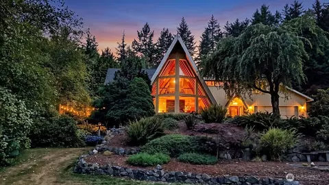 9073 Kaija Ln NW, Seabeck, WA 98380