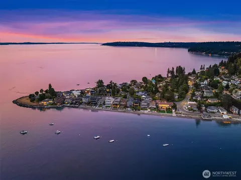3705 SW 171st St, Burien, WA 98166