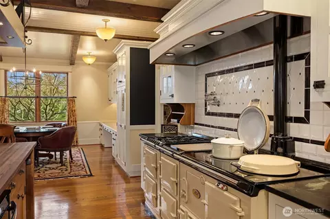 Kitchen - 231 River Run Rd, Sequim, WA 98382 photo 3 of 5