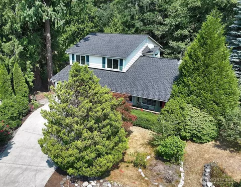 4323 Shadowood Dr, Clinton, WA 98236