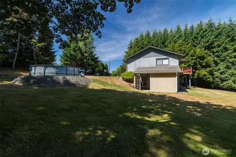 Exterior - 237 Frogner Rd, Chehalis, WA 98532 photo 6 of 10