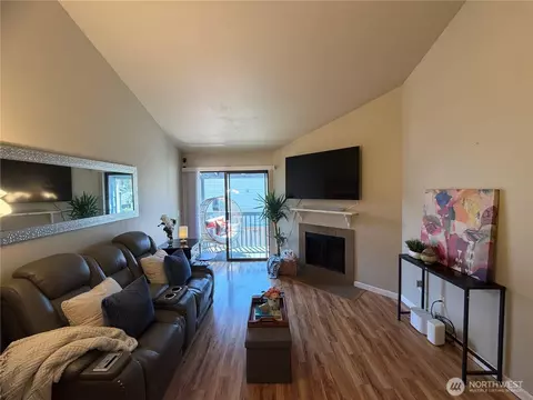 3302 I St NE #B203, Auburn, WA 98002