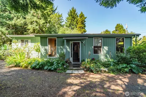 105 Oyehut Rd, Hoquiam, WA 98550