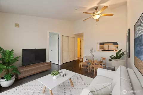 1810 S Charles St #302, Seattle, WA 98144