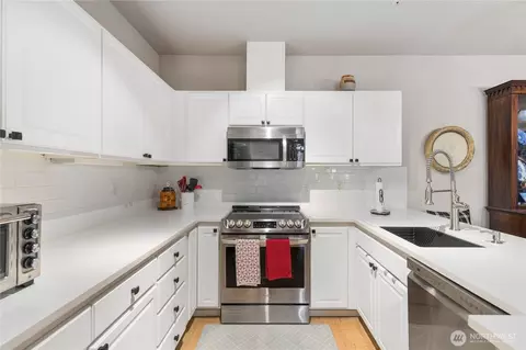 15026 40th Ave W #2-401, Lynnwood, WA 98087