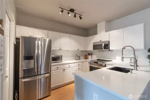 15026 40th Ave W #2-401, Lynnwood, WA 98087