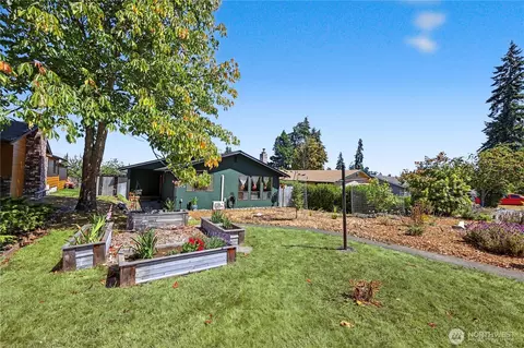 823 W 15th St, Port Angeles, WA 98363
