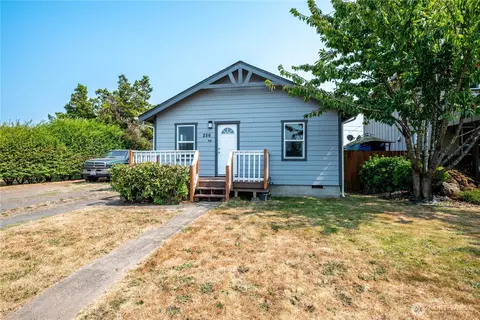 Exterior - 256 Beech St, Longview, WA 98632 photo 1 of 7