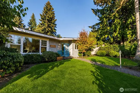 10648 NE 47th Pl, Kirkland, WA 98033
