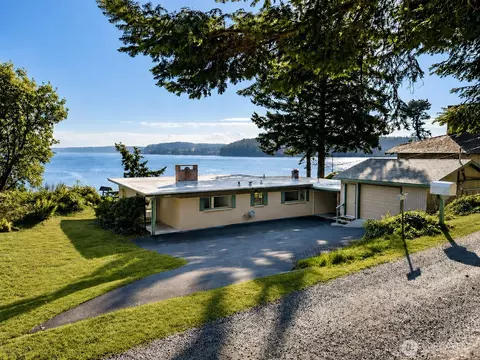 6860 Salmon Beach Rd, Anacortes, WA 98221