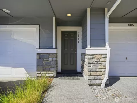 Exterior - 3005 34th Pl, Everett, WA 98201 photo 7 of 8