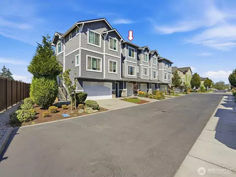 Exterior - 3005 34th Pl, Everett, WA 98201 photo 8 of 8