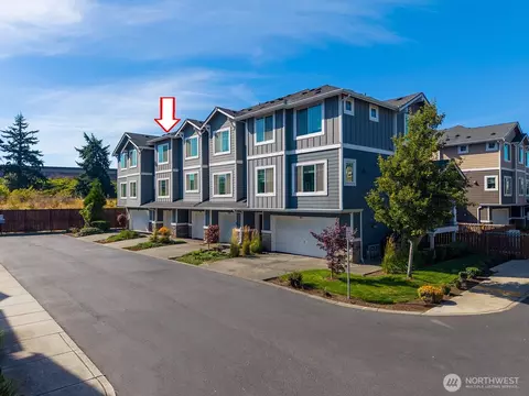Exterior - 3005 34th Pl, Everett, WA 98201 photo 3 of 8