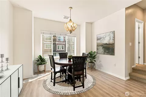 Dining - 3005 34th Pl, Everett, WA 98201 photo 2 of 2