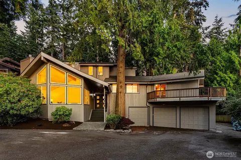 7016 165th Pl SW, Edmonds, WA 98026