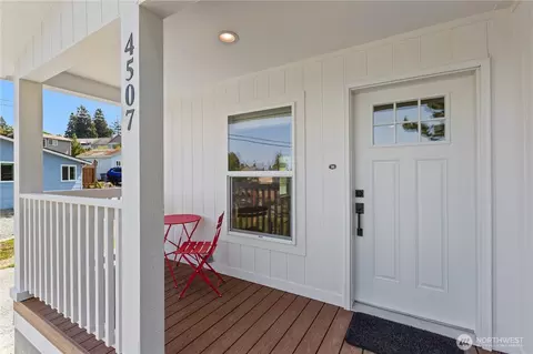 4507 Oaks Ave, Anacortes, WA 98221