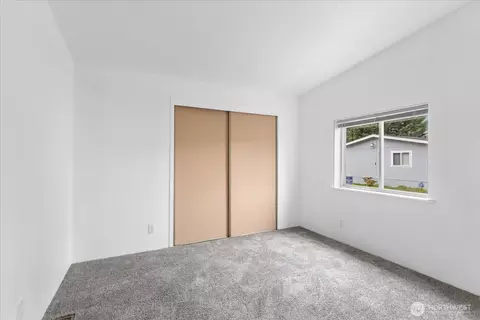 Bedroom - 11100 4th Ave W #4, Everett, WA 98204 photo 9 of 10