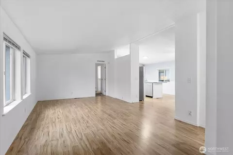 Living - 11100 4th Ave W #4, Everett, WA 98204 photo 1 of 5