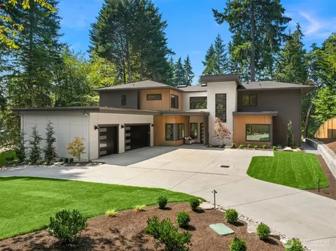 2009 102nd Pl SE, Bellevue, WA 98004