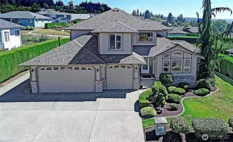 8702 Myrtle St, Stanwood, WA 98292