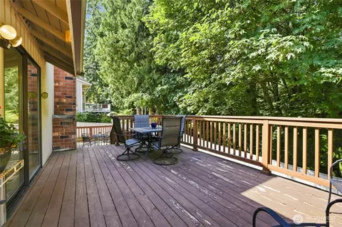 Exterior - 10704 44th Ave SE, Everett, WA 98208 photo 2 of 7