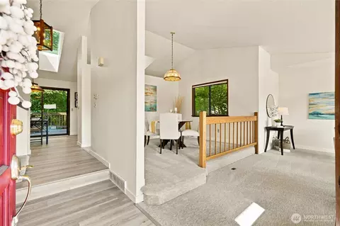 Entry Way - 10704 44th Ave SE, Everett, WA 98208 photo 1 of 4