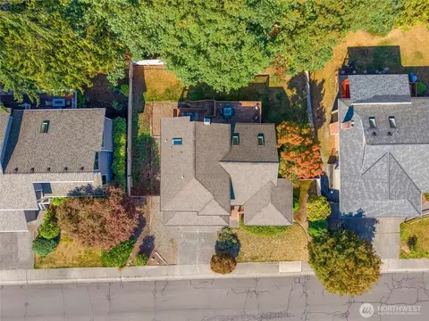 View/Area - 10704 44th Ave SE, Everett, WA 98208 photo 2 of 2