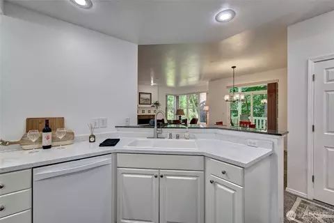 Kitchen - 714 228th St SW #O-101, Bothell, WA 98021 photo 4 of 4