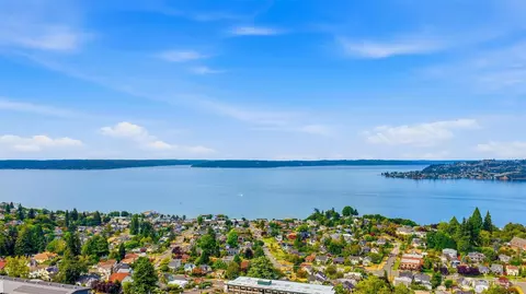 1010 N J St #12, Tacoma, WA 98403