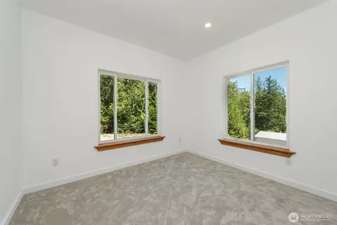 Bedroom - 702 Chelsamish Dr, Sequim, WA 98382 photo 3 of 5
