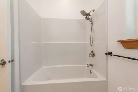 Bath - 702 Chelsamish Dr, Sequim, WA 98382 photo 5 of 5