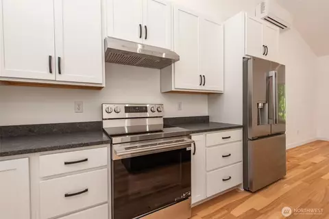 Kitchen - 702 Chelsamish Dr, Sequim, WA 98382 photo 5 of 6