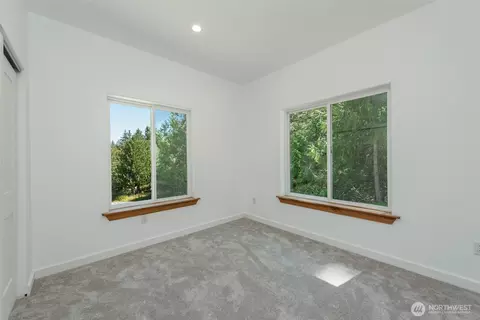 Bedroom - 702 Chelsamish Dr, Sequim, WA 98382 photo 4 of 5
