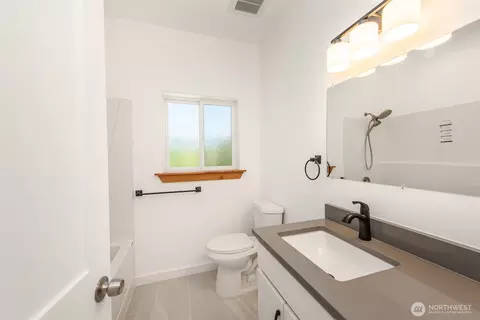 Bath - 702 Chelsamish Dr, Sequim, WA 98382 photo 4 of 5