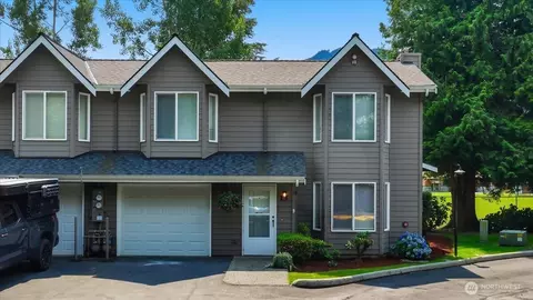 321 SE Orchard Dr #13, North Bend, WA 98045