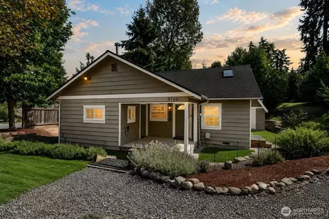 8183 NE 165th St, Kenmore, WA 98028