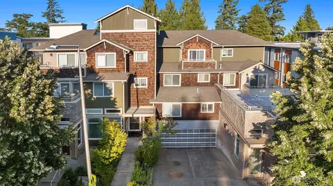12534 15th Ave NE #22, Seattle, WA 98125