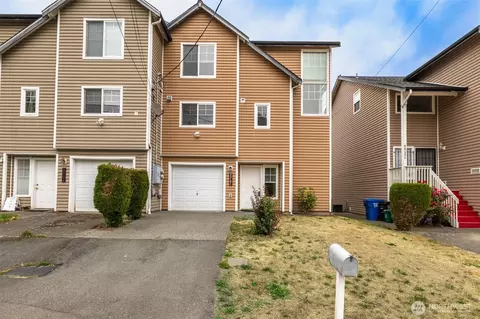 5914 35th Ave S #B, Seattle, WA 98118