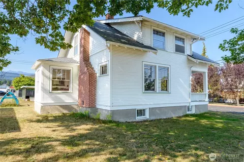 503 S Peabody St, Port Angeles, WA 98362
