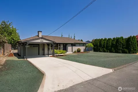 Exterior - 4960 Vesper Dr, Everett, WA 98203 photo 2 of 11