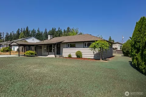 Exterior - 4960 Vesper Dr, Everett, WA 98203 photo 3 of 11