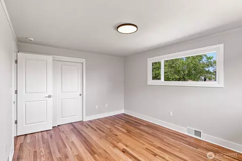 Bedroom - 4960 Vesper Dr, Everett, WA 98203 photo 5 of 9