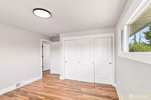 Bedroom - 4960 Vesper Dr, Everett, WA 98203 photo 9 of 9