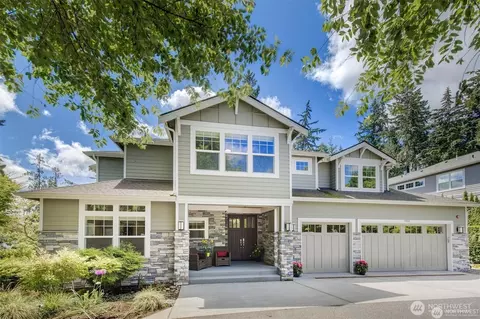9950 SE 39th St, Mercer Island, WA 98040
