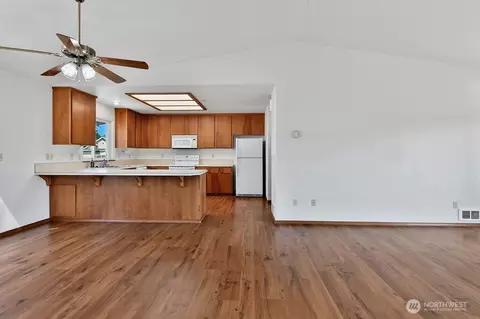 Living - 860 W Sylvester Ct, Sequim, WA 98382 photo 5 of 6