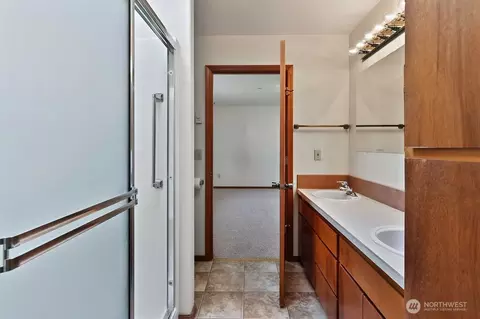 Bath - 860 W Sylvester Ct, Sequim, WA 98382 photo 2 of 4