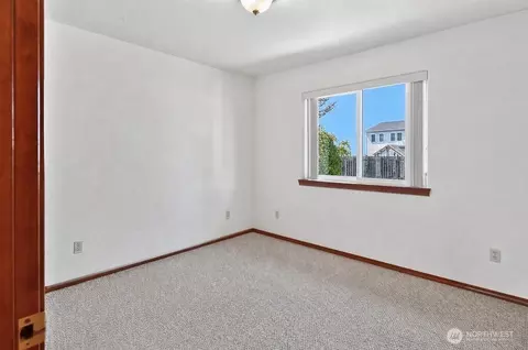 Bedroom - 860 W Sylvester Ct, Sequim, WA 98382 photo 2 of 4