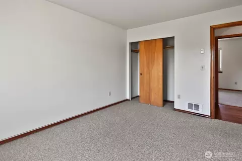 Bedroom - 860 W Sylvester Ct, Sequim, WA 98382 photo 4 of 4